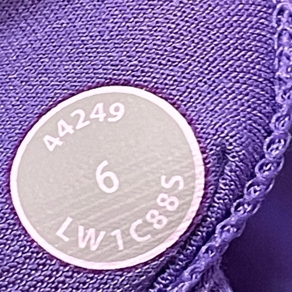 [lululemon] Swank Tank - Power Purple - 6 - Picture 7 of 7